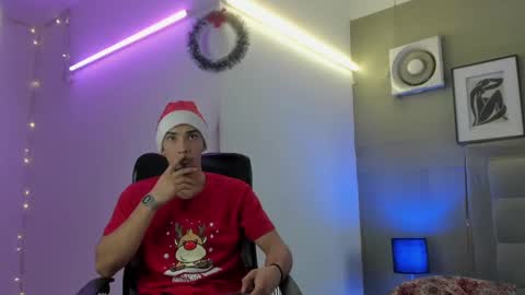 prince_arthur77 online show from December 15, 1:11 pm