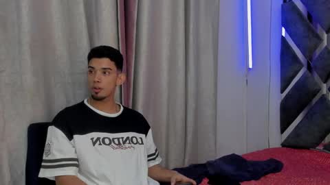prince_arthur77 online show from December 27, 3:48 pm