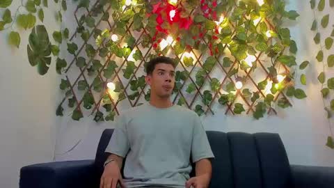 prince_arthur77 online show from January 5, 12:53 pm