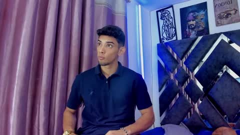 prince_arthur77 online show from September 25, 1:04 pm