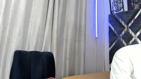 prince_arthur77 online show from October 19, 1:34 pm