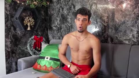 prince_arthur77 online show from November 11, 2:50 pm