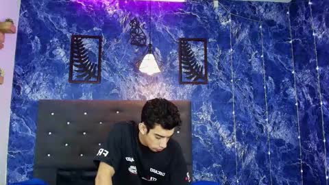 prince_arthur77 online show from November 15, 2:13 pm