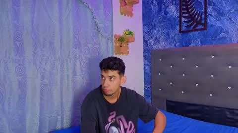 prince_arthur77 online show from February 26, 8:30 pm