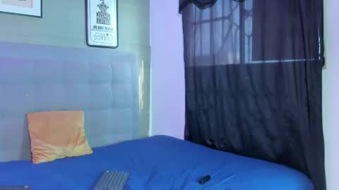 Snapshot of prince_arthur77 chatting on April 14, 1:06 pm prince_arthur77 online show from April 14, 1:06 pm