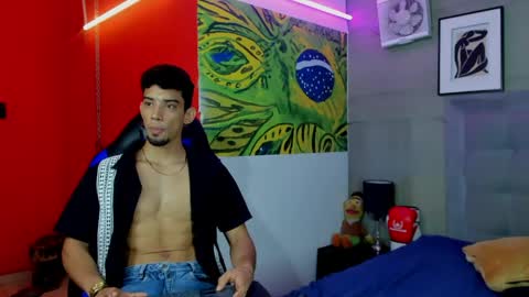 Snapshot of prince_arthur77 chatting on April 17, 2:31 pm prince_arthur77 online show from April 17, 2:31 pm