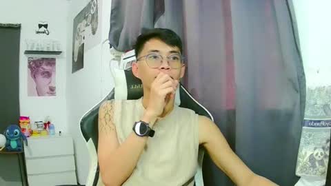 prince_harrison online show from August 1, 1:27 am