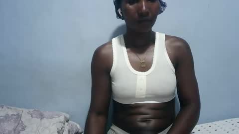 Snapshot of prince_maynard chatting on March 18, 9:01 am prince maynard online show from March 18, 9:01 am