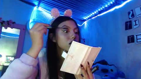 Snapshot of princess_elia chatting on October 19, 11:16 pm Elia online show from October 19, 11:16 pm