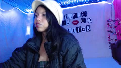 Snapshot of princess_elia chatting on November 11, 10:21 pm Elia online show from November 11, 10:21 pm