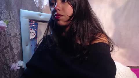 Snapshot of princess_elia chatting on December 14, 12:16 am Elia online show from December 14, 12:16 am