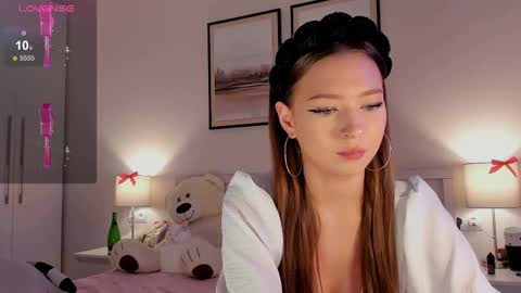 Princess Diana online show from November 28, 6:21 pm