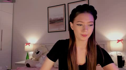 Princess Diana online show from November 29, 7:17 pm