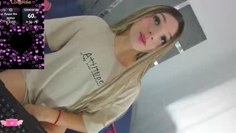 Snapshot of princess_sharon_ chatting on December 20, 4:47 pm princess_sharon_ online show from December 20, 4:47 pm