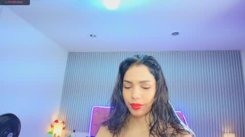 princess_skinny18 online show from June 23, 9:24 pm