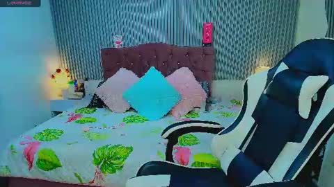 princess_skinny18 online show from July 22, 3:09 am
