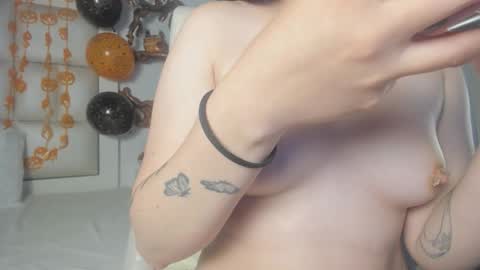 princess_tokyo_ online show from October 15, 10:37 am