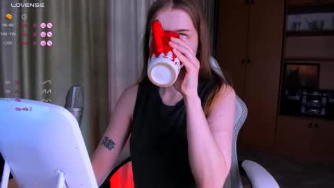 princessaalicc online show from January 15, 9:25 am