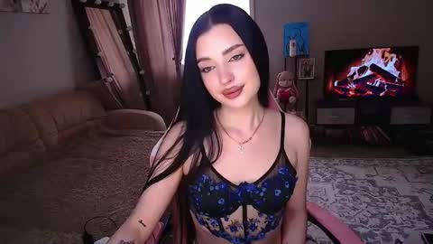 princessamira1 online show from April 15, 8:21 am