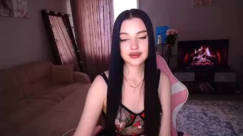 princessamira1 online show from April 18, 8:18 am