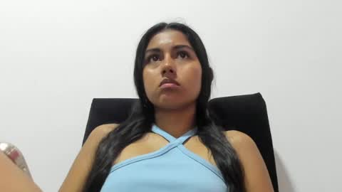 Snapshot of princesslittle_20 chatting on May 2, 11:10 pm EMMY online show from May 2, 11:10 pm