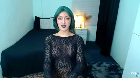 Love online show from March 10, 12:15 pm