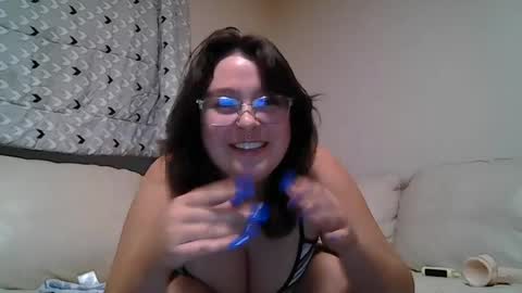 Snapshot of princesspeachezzz chatting on July 22, 4:15 am Peach online show from July 22, 4:15 am