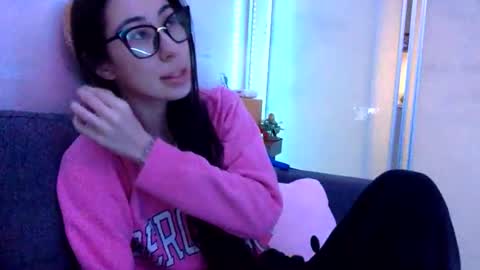 Snapshot of princesspinkypie444 chatting on December 15, 2:49 am PrincessPinky444 online show from December 15, 2:49 am