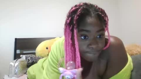 Prxncess Paci online show from October 24, 5:48 am