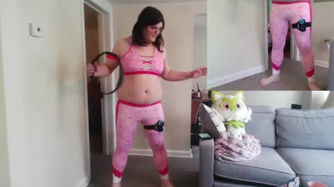 PuppyAshley online show from March 15, 4:35 pm