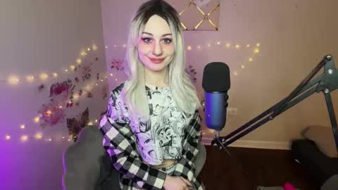 Snapshot of princessstarrxxx chatting on February 3, 4:32 am Starr online show from February 3, 4:32 am