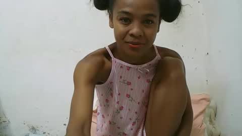 Snapshot of princia2409 chatting on March 13, 5:03 am princia2409 online show from March 13, 5:03 am