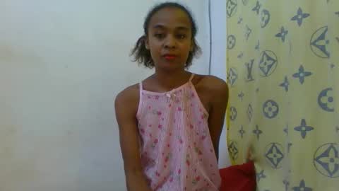 Snapshot of princia2409 chatting on March 26, 8:31 am princia2409 online show from March 26, 8:31 am