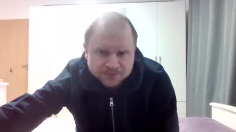 Stefan Heer Der Name bedeutet der der belohnt wird online show from March 21, 5:56 am