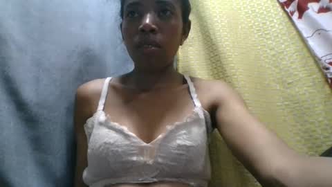 Snapshot of prisca880319 chatting on April 16, 7:36 pm prisca880319 online show from April 16, 7:36 pm