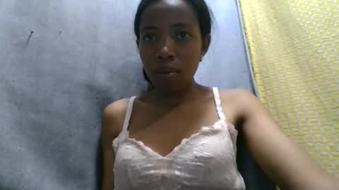 Snapshot of prisca880319 chatting on April 17, 10:18 am prisca880319 online show from April 17, 10:18 am