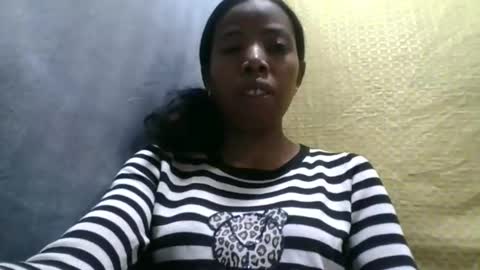 Snapshot of prisca880319 chatting on April 25, 7:33 am prisca880319 online show from April 25, 7:33 am