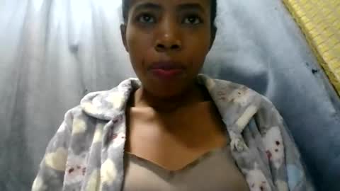 Snapshot of prisca880319 chatting on May 29, 2:15 pm prisca880319 online show from May 29, 2:15 pm