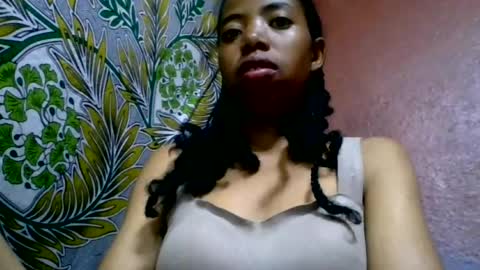 Snapshot of prisca880319 chatting on June 29, 4:52 am prisca880319 online show from June 29, 4:52 am