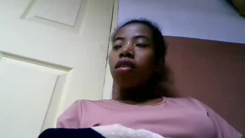 Snapshot of prisca880319 chatting on July 9, 2:48 am prisca880319 online show from July 9, 2:48 am