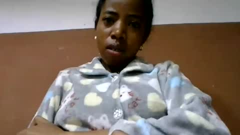 Snapshot of prisca880319 chatting on July 23, 6:06 pm prisca880319 online show from July 23, 6:06 pm