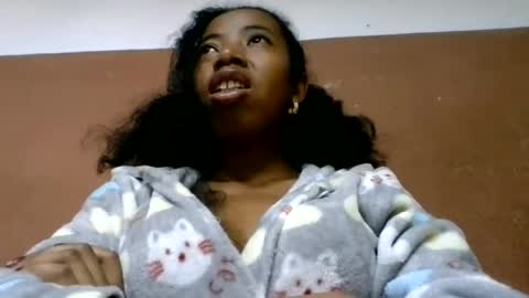 Snapshot of prisca880319 chatting on July 24, 6:11 am prisca880319 online show from July 24, 6:11 am