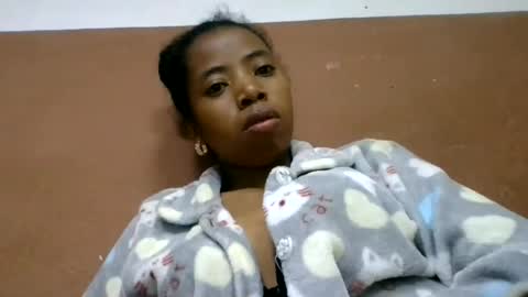 Snapshot of prisca880319 chatting on July 27, 6:48 pm prisca880319 online show from July 27, 6:48 pm