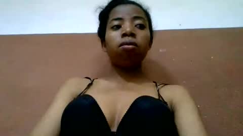Snapshot of prisca880319 chatting on August 1, 1:32 pm prisca880319 online show from August 1, 1:32 pm