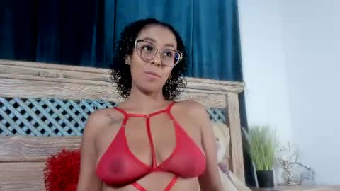 Snapshot of priscilacooper chatting on June 11, 9:13 pm priscilacooper online show from June 11, 9:13 pm