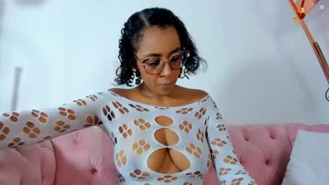 Snapshot of priscilacooper chatting on July 22, 1:03 pm priscilacooper online show from July 22, 1:03 pm