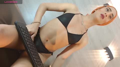 priscilarainbow online show from December 10, 2:39 pm