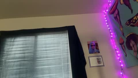 Prism online show from October 18, 9:15 pm