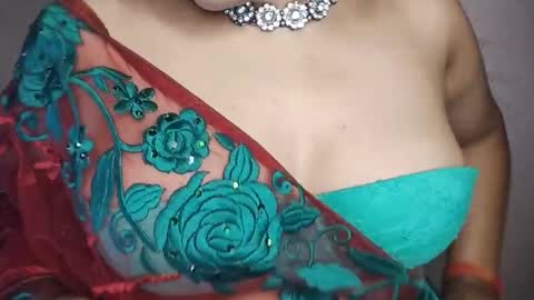 priyu_ online show from November 21, 2:38 pm