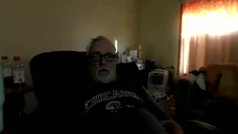 Snapshot of prlbob77 chatting on October 14, 9:15 pm prlbob77 online show from October 14, 9:15 pm